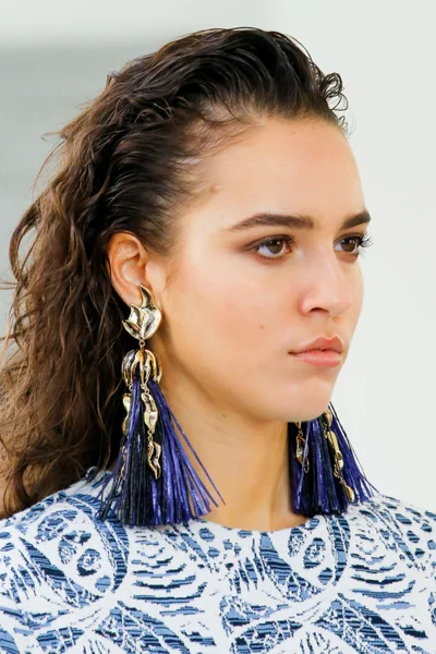 Look 15
